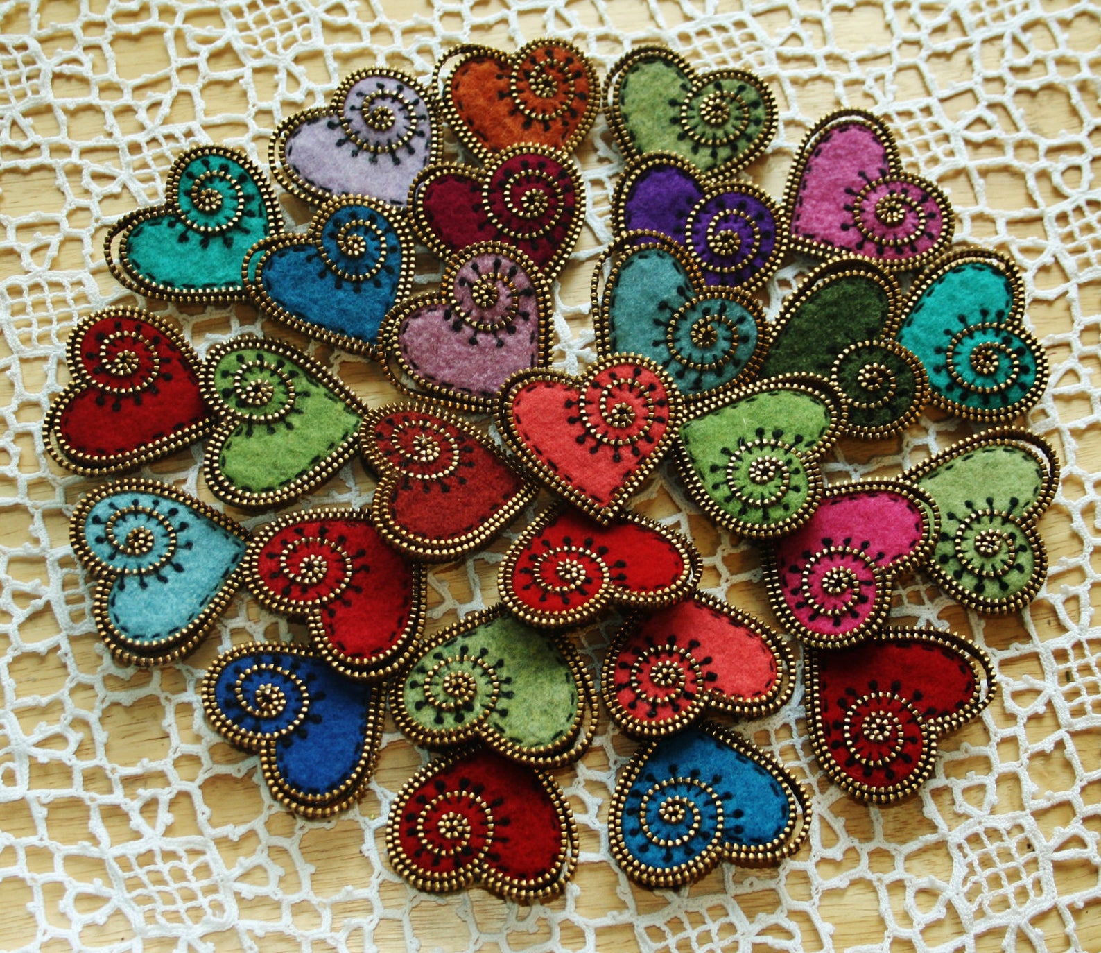 Whimsical Zipper Brooches by Woolly Fabulous / The Beading Gem