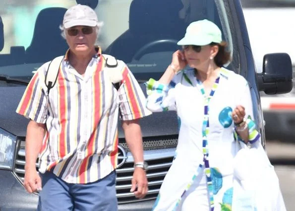King Carl Gustaf and Queen Silvia  on holiday at the L'Escalet Beach in Ramatuelle, near St-Tropez
