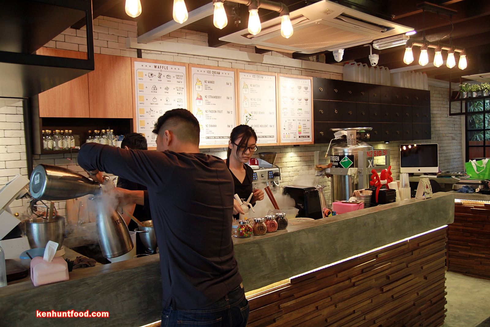 KEN HUNTS FOOD Ice Estate Ice Cream Cafe Victoria Street, Penang.