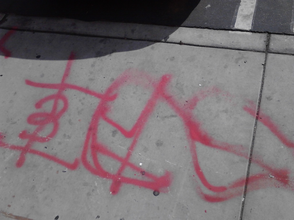 crip gangs graffiti: Insane crip gang