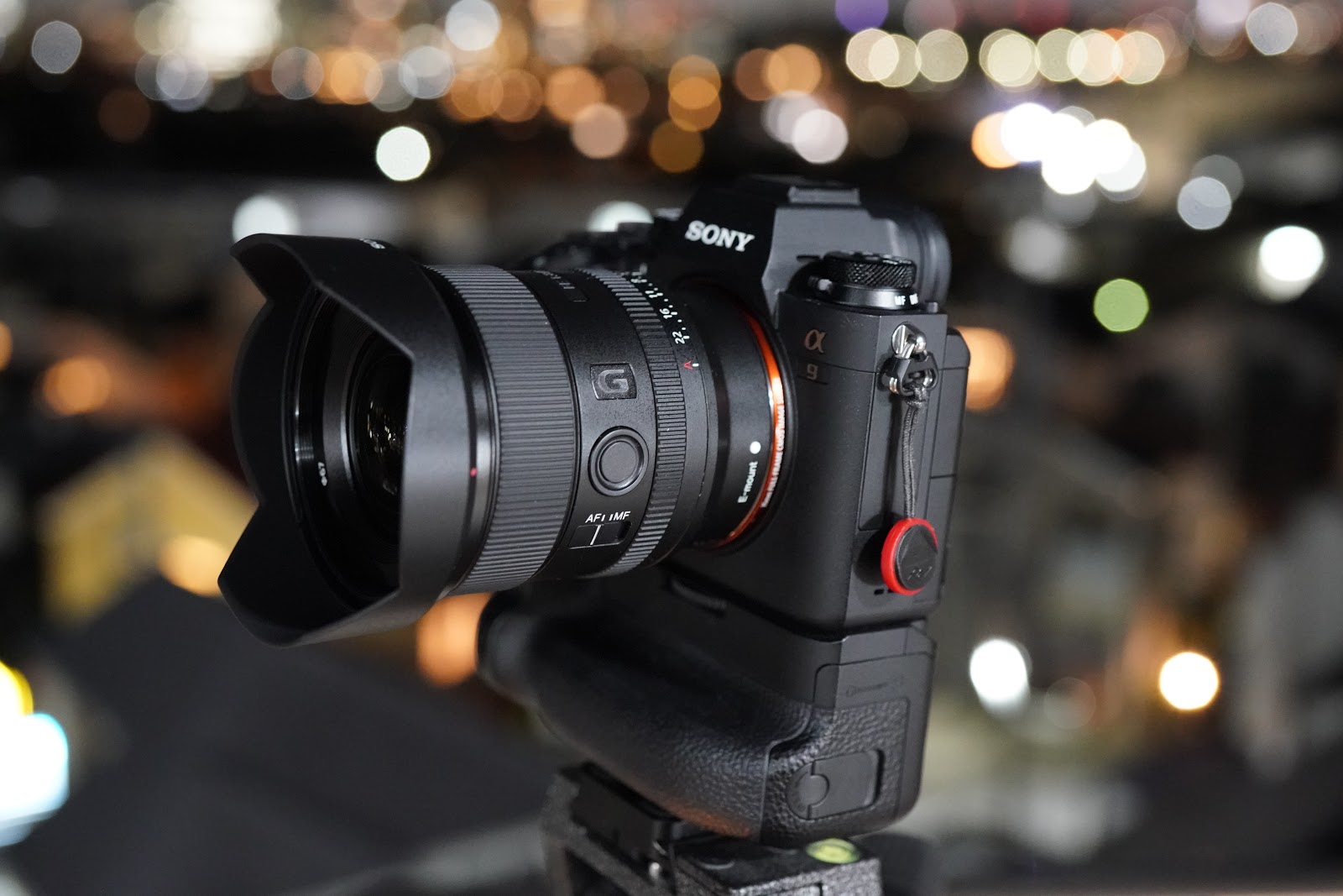 フラワーB ブルーグレイ SONY Gレンズ FE20mm F1.8G - 通販 - www
