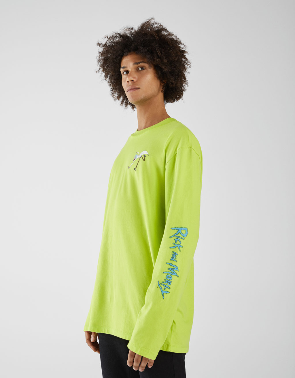 camiseta rick y morty bershka