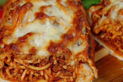 SPAGHETTI STUFFED GARLIC BREAD