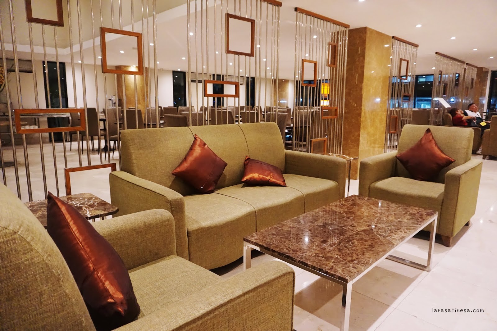 Thailand Trip Day 1 Sawatdee Ka Bangkok The Happilionaire Lifestyle Blogger Ukhti berhijab manis yang viral di medsos, ternyata orang thailand? thailand trip day 1 sawatdee ka