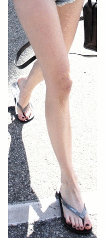 Emma Roberts Legs and Feet