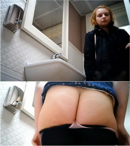 WC 1940-1945 (Toilet SpyCam)