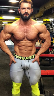Hunks Bodybuilder with Classic Physique