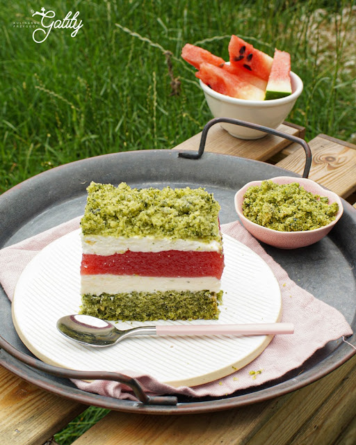 zielono-bialo-czerwone-ciasto