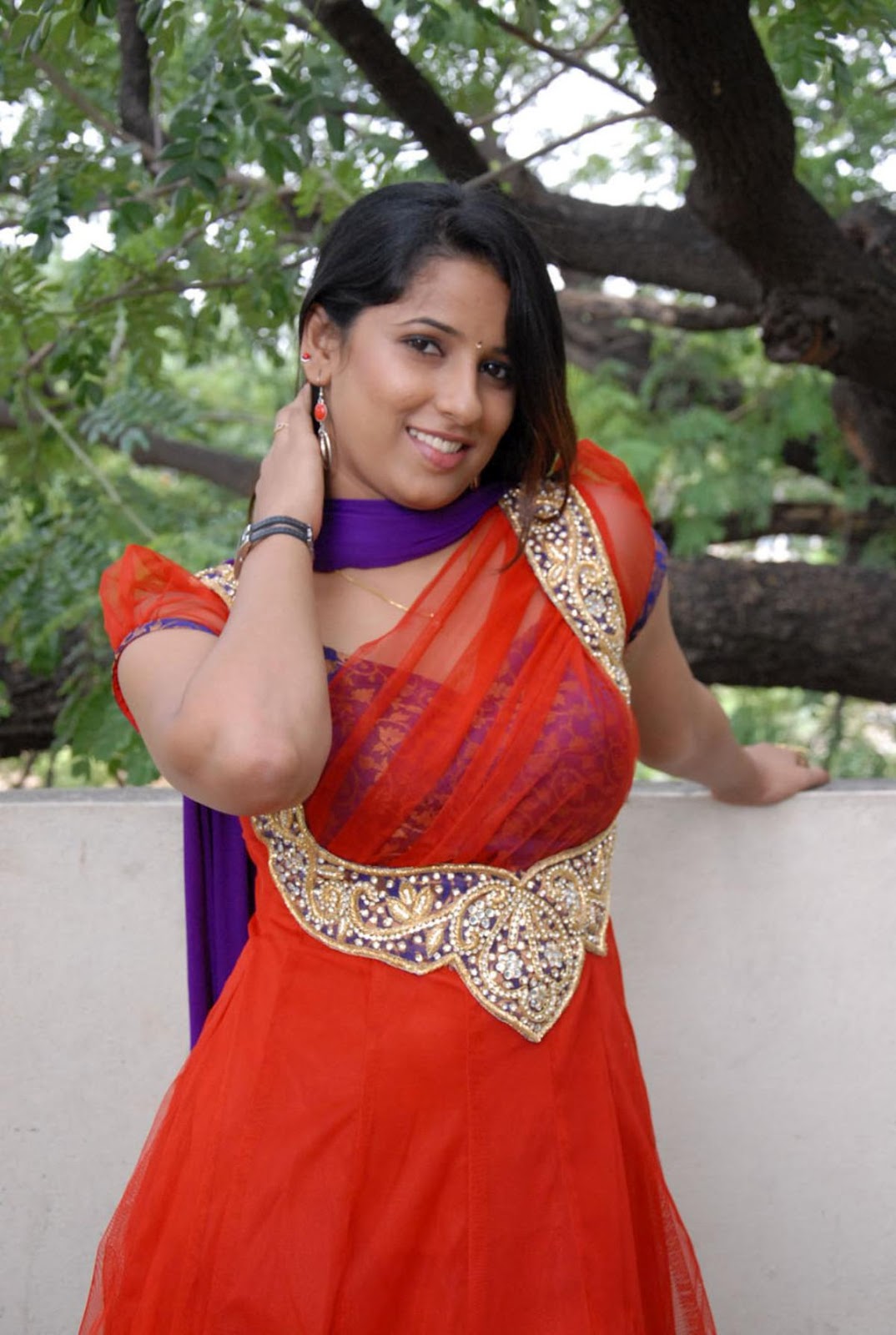 Actress Shreya Reddy Photos - Wallwoods