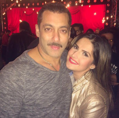 Salman Khan की वह तस्वीरें जो इंटरनेट में वायरल तो कई बार हुई लेकिन फिर भी आपने उन्हें नहीं देखा salman khan, salman khan photo, salman khan images, salman khan pic, salman khan pictures, salman khan images
