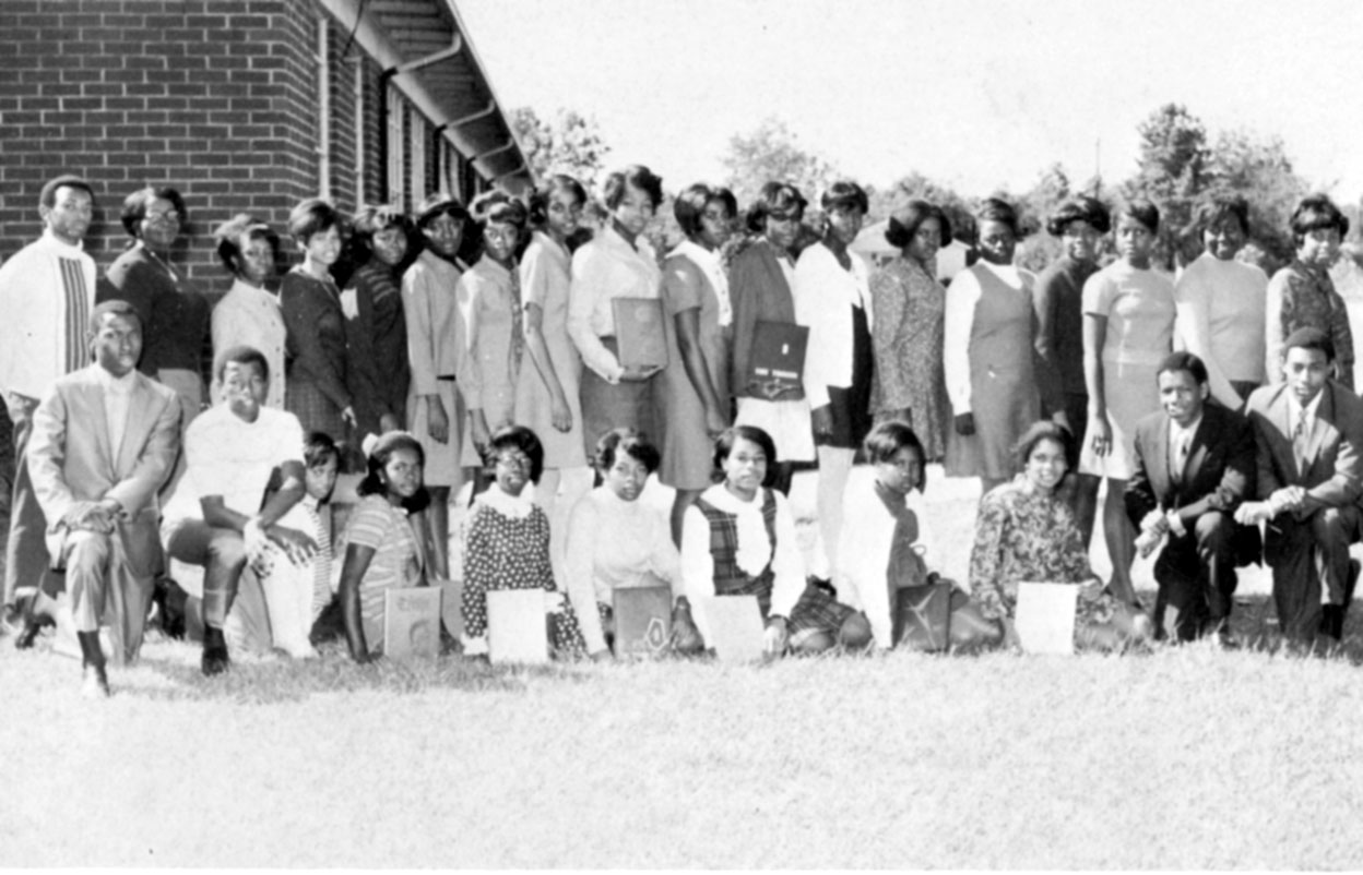 IMAGES OF OUR PAST THE END OF THE TROJAN ERA THE LAST CLASS OF OCONEE HIGH SCHOOL, DUBLIN