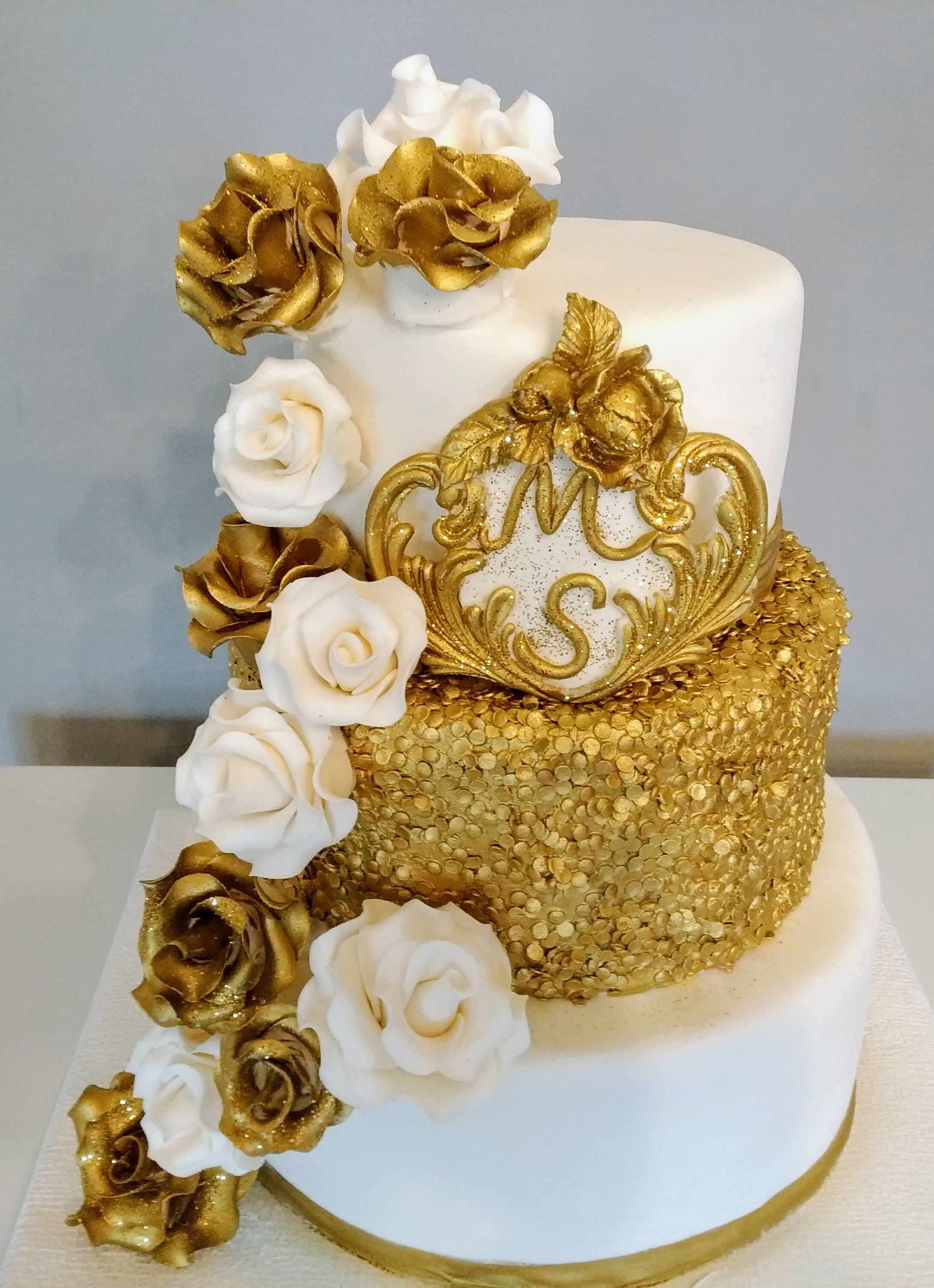Gateaux D Aline Gateau De Mariage Ou Wedding Cake Or Et Blanc
