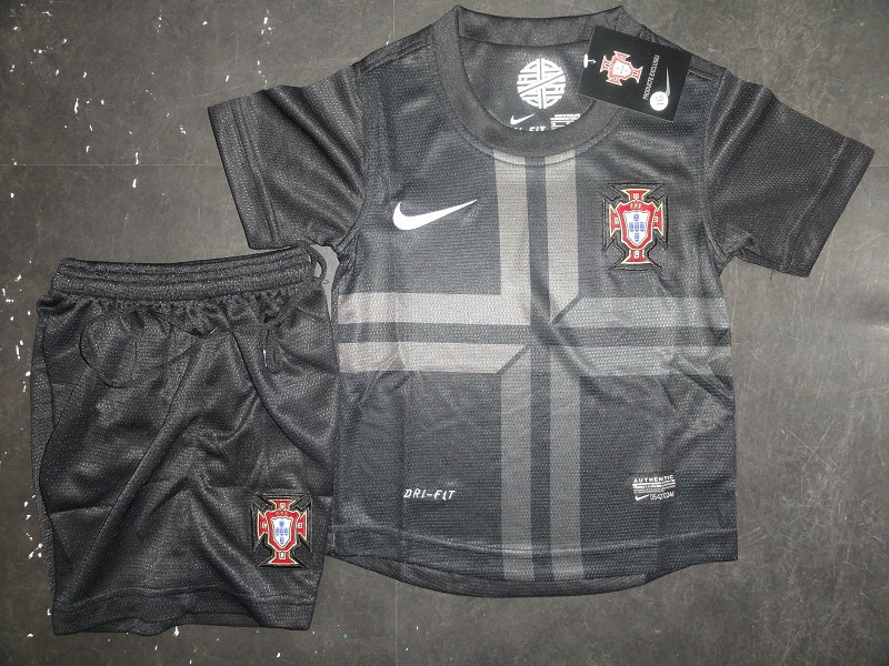 La camiseta del fútbol niño 13/14 temporada de tienda online: Portugal ...
