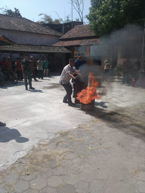Sosialisasi dan Pelatihan Penanggulangan dan Penyelamatan Kebakaran dan Bencana