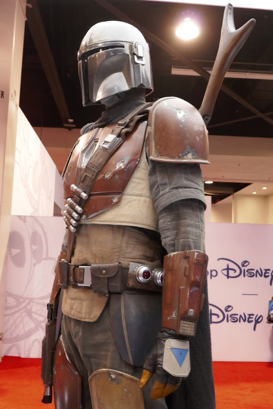Hollywood Movie Costumes and Props: Pedro Pascal and Gina Carano costumes from Star Wars: The ...