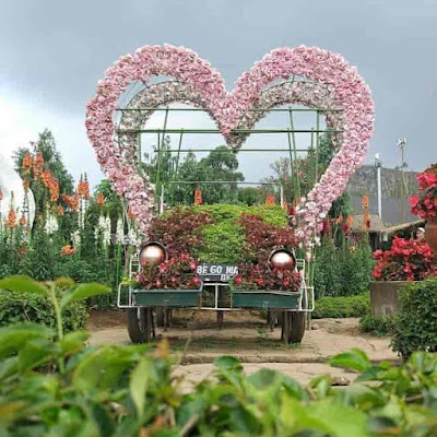 Spot foto mobil cinta Taman Begonia Lembang