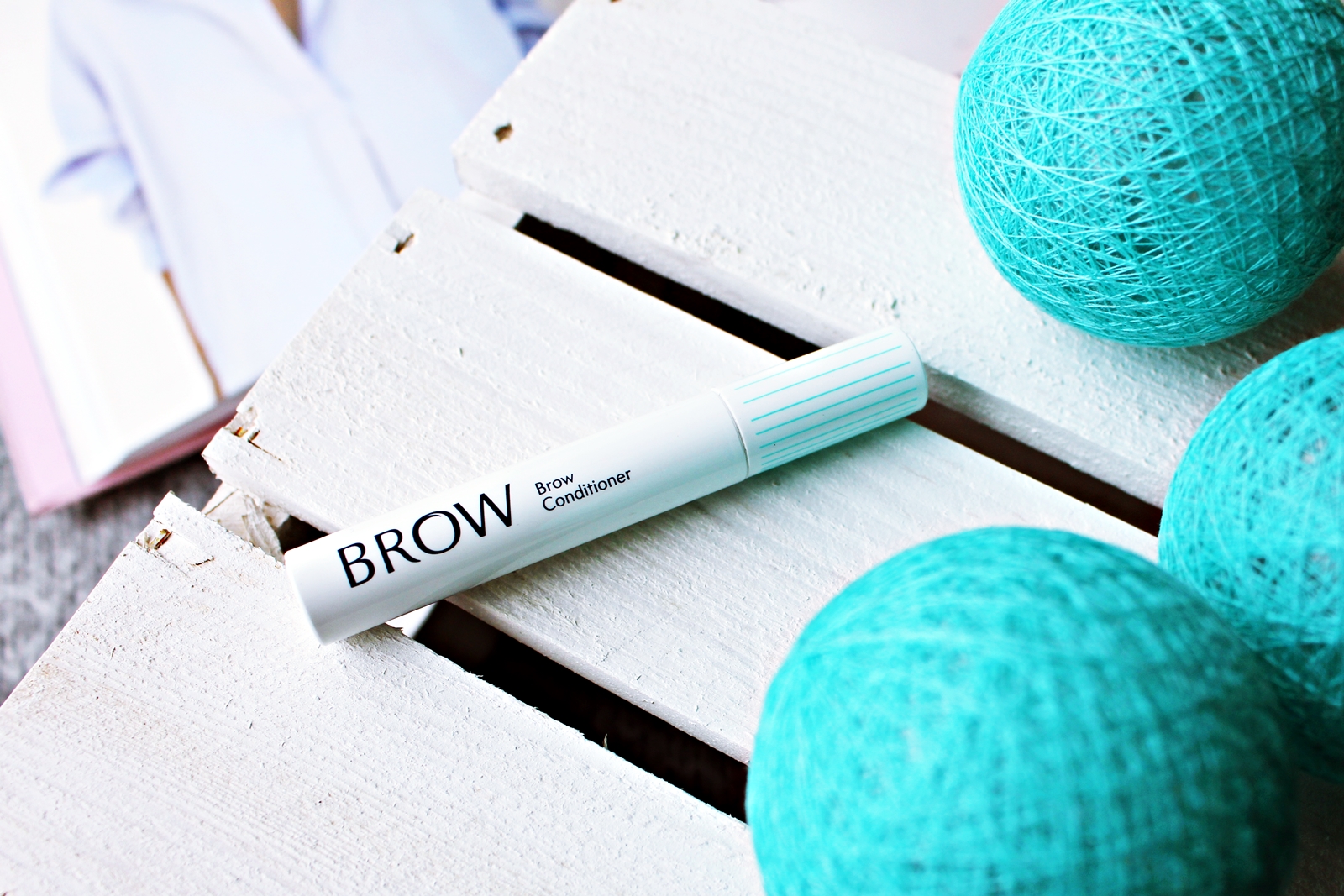 Brwi, jak zapuścić brwi? Co robić aby brwi szybciej rosły? Moja