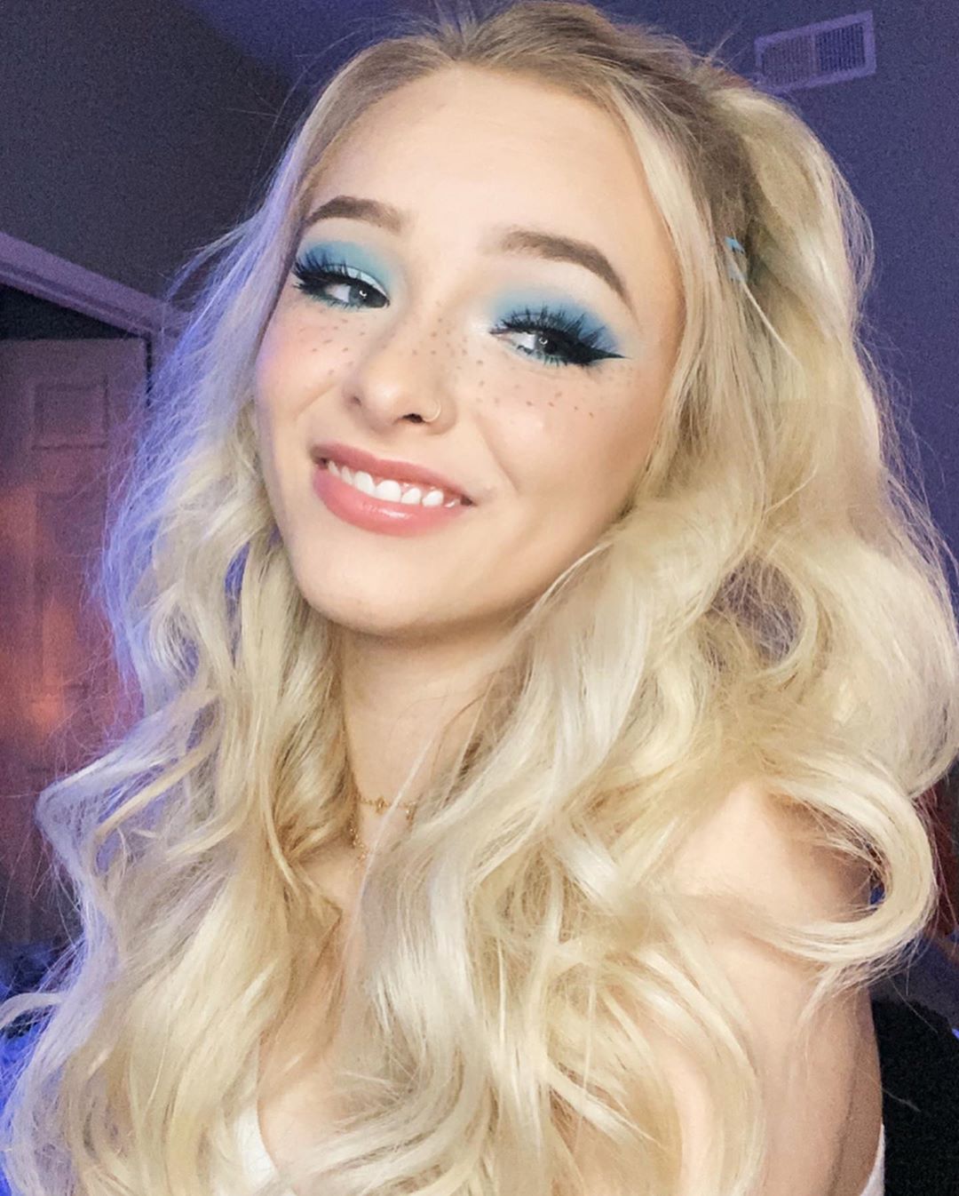 Zoe Laverne , Wallpaper, Images, Pic Hd, Photo, Image Hd, Image Download