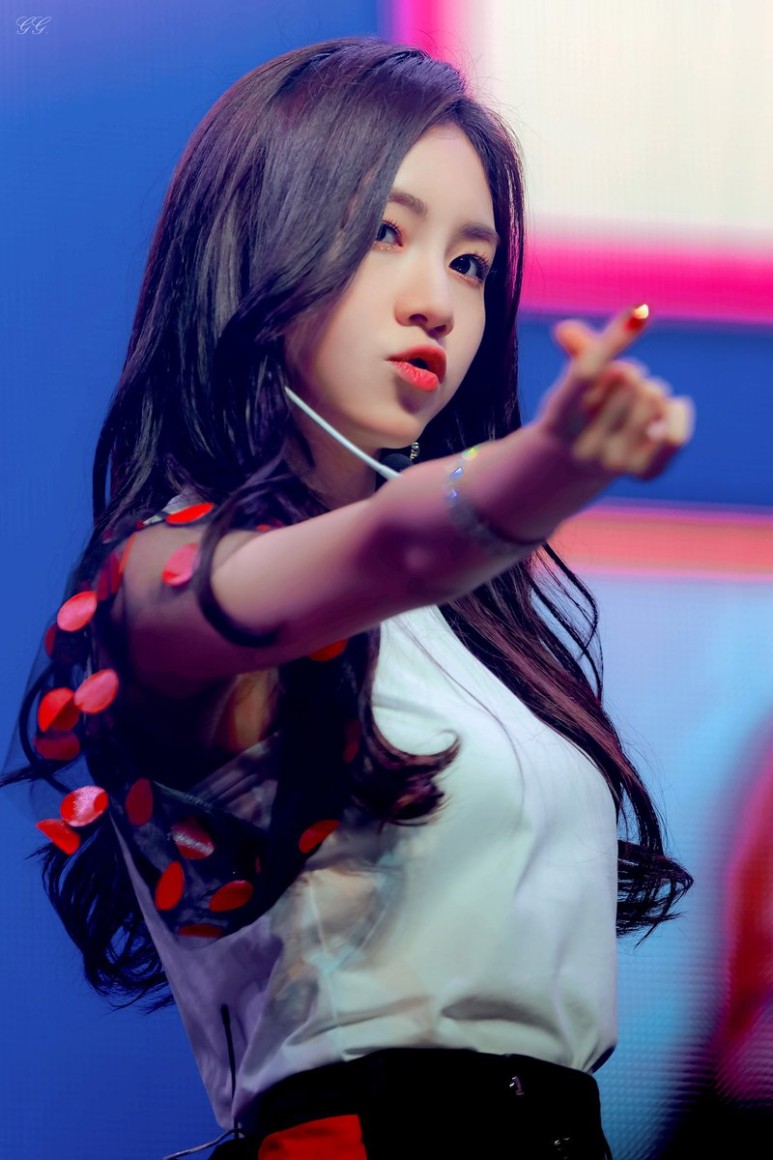 데뷔 100일도 안됐는데 벌써 팬썹 장인인듯한 로켓펀치 | 인스티즈