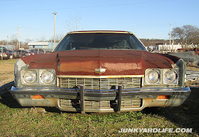 Grill view of rusty 1972 Caprice