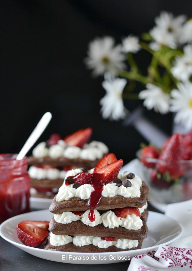 Gofres De Chocolate Con Fresas
