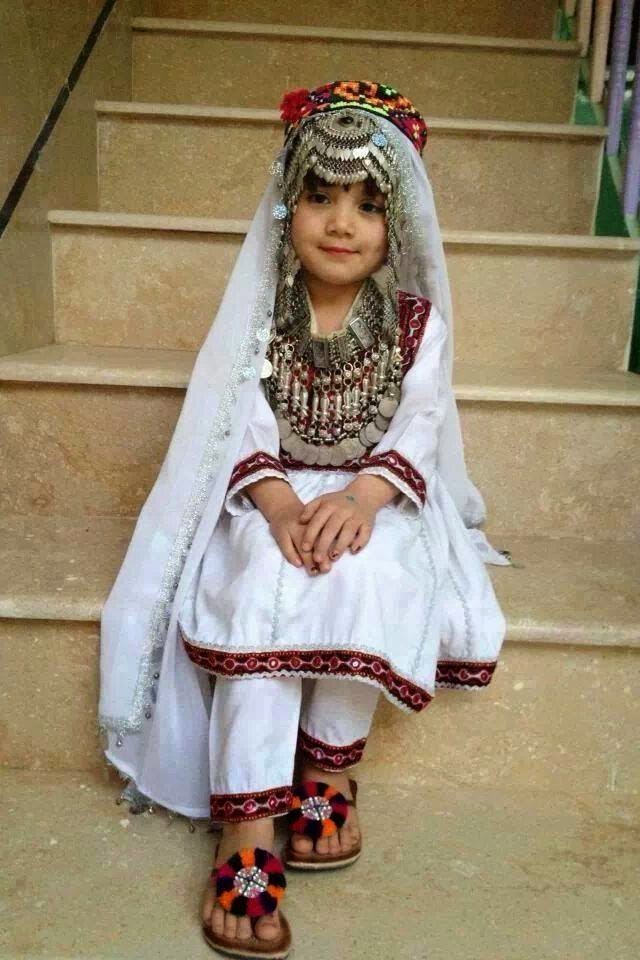 Hazara Girls in Hazaragi culture dress | Hazara News