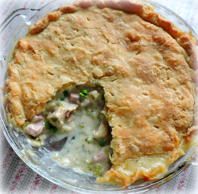 The English Kitchen Turkey and Ham Pie