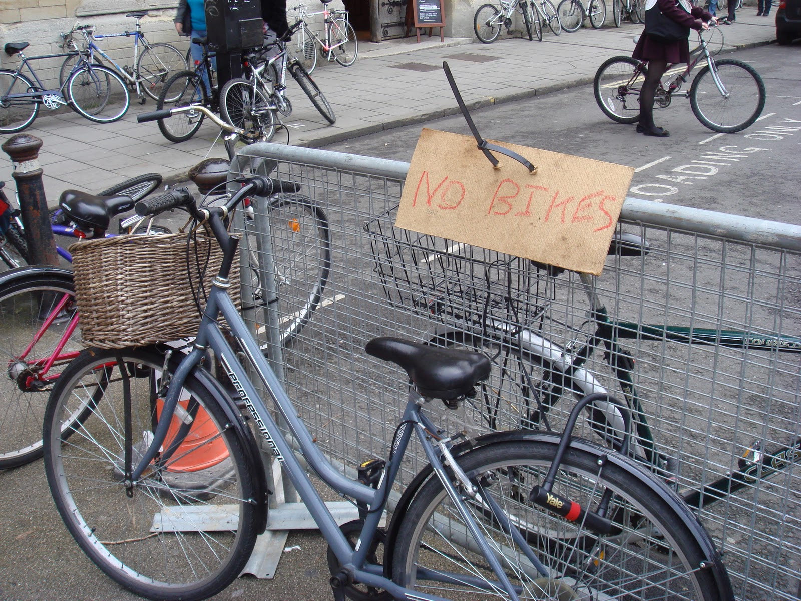 4 koła 2 widelce rowery po angielsku