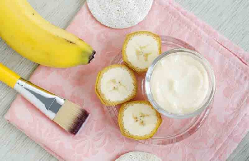 Banana, Milk and Oats Face Scrub For Oily Skin In Summer Home Remedies
