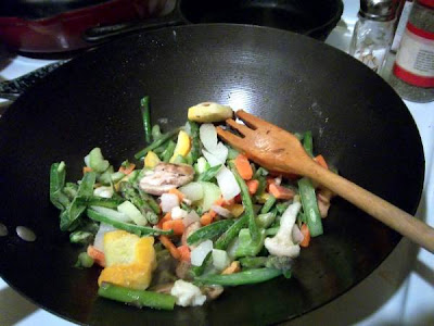 Sweet and Sour Chicken:  An easy stir fry that will be on the table in under 30 minutes!  Forget the takeout! - Slice of Southern