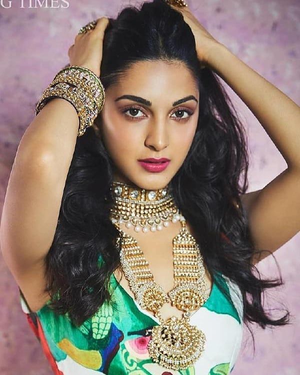 South india Actress KiarA Advani...hot & sexy Hoeroine.....spicy