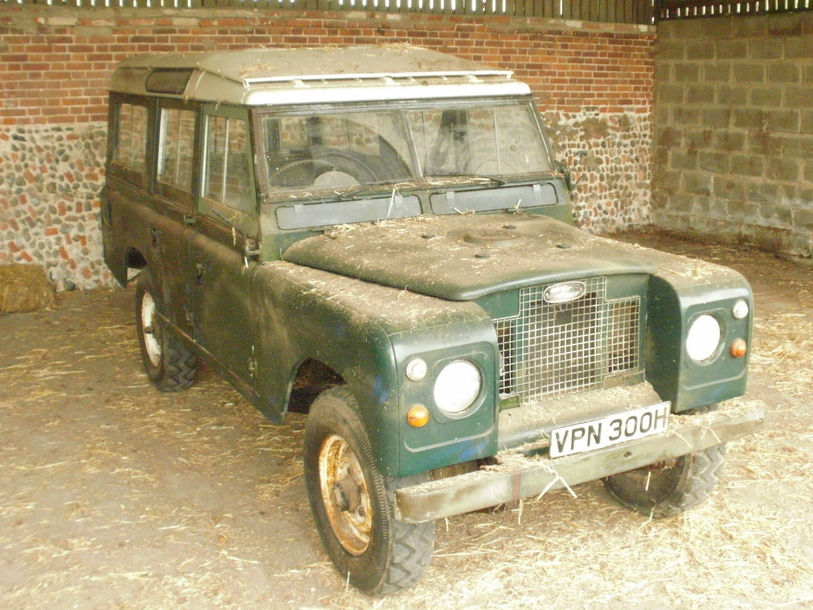 Barn Find 1970 Land Rover Series 2A
