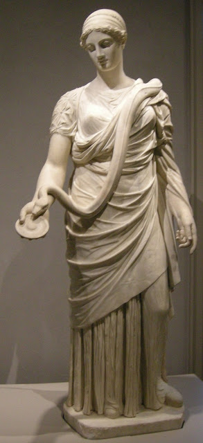 Статуя Гигейи