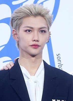 فيليكس عضو فرقة stray kids يلدو وسيمًا في أي تسريحة شعر | نقاش مستخدمي الأنترنت فيليكس عضو فرقة stray kids يلدو وسيمًا في أي تسريحة شعر | نقاش مستخدمي الأنترنت