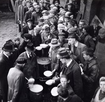 1945 - Gaarkeuken in Amsterdam