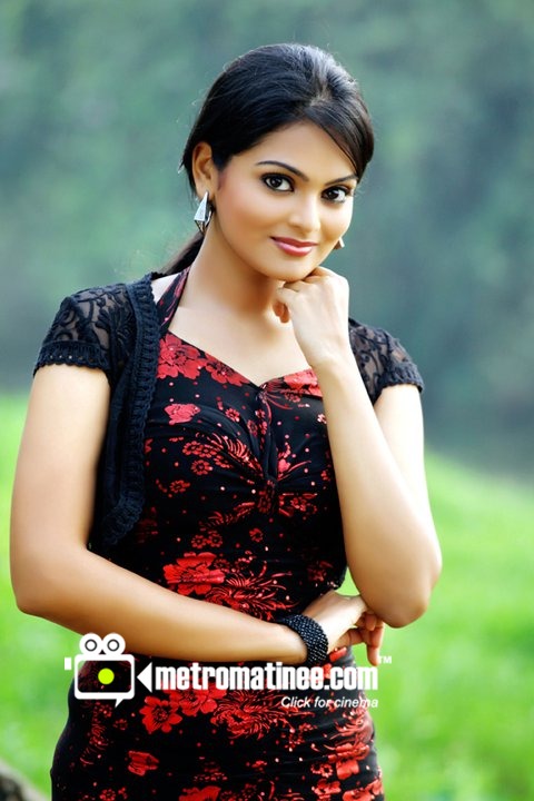 Wallpapers Gallery Vishnupriya Sexy Malayalam Actress Hot Pics