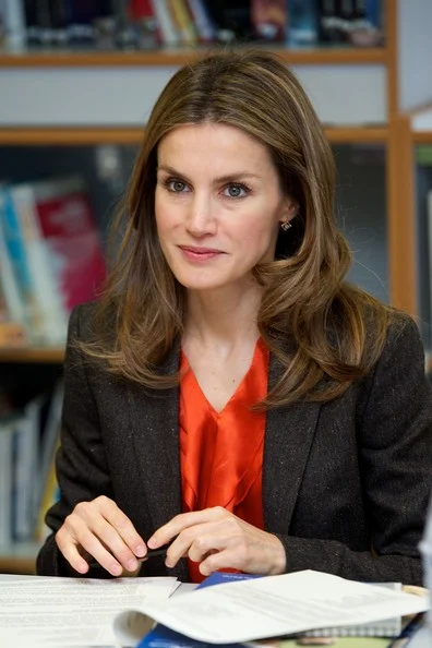 Crown Princess Letizia of Spain visited Professional Training and High School Centers in Burgos, Spain. Letizia wore Hugo Boss pantsuit, blazer