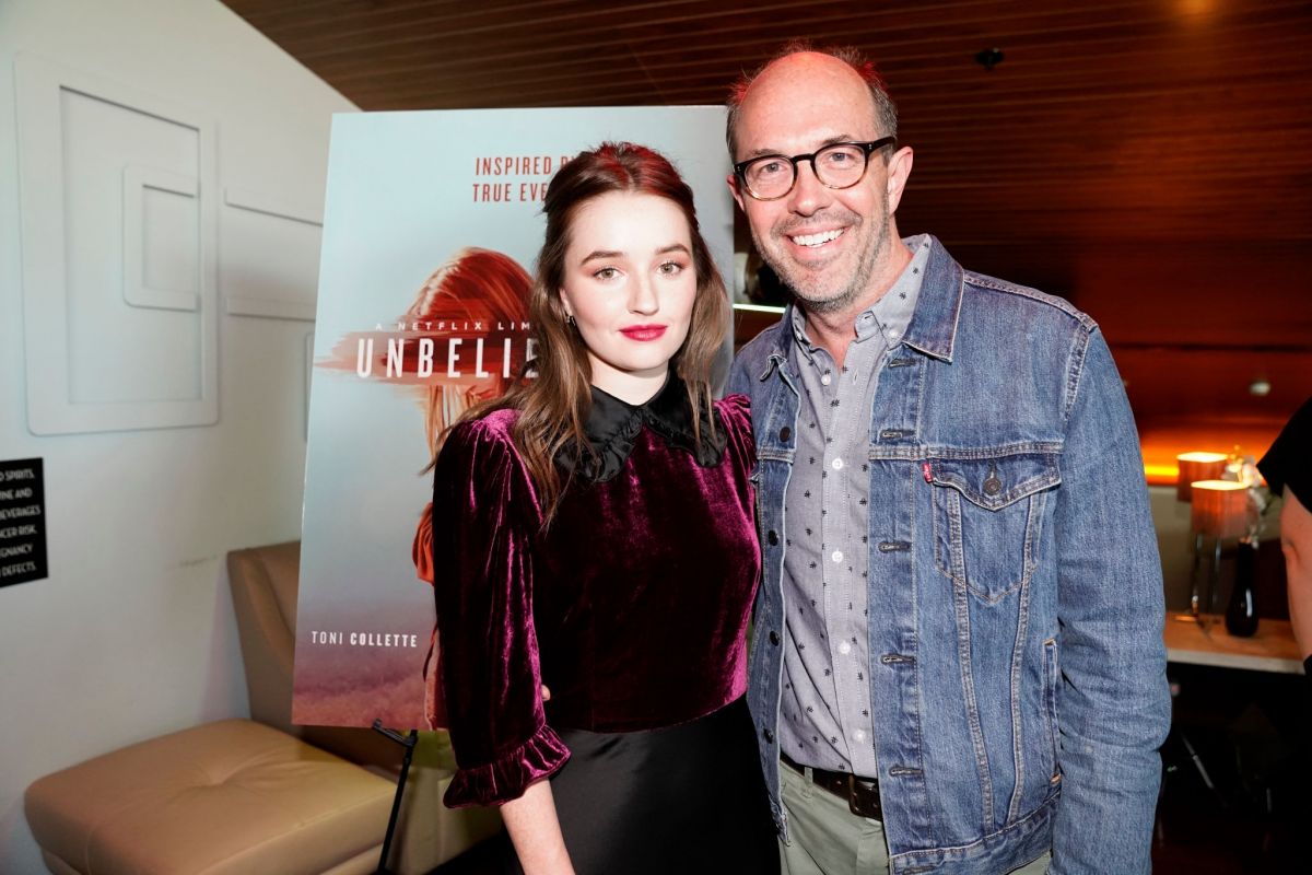 Kaitlyn Dever Clciks at Unbelievable Cast & Crew Screening in Los