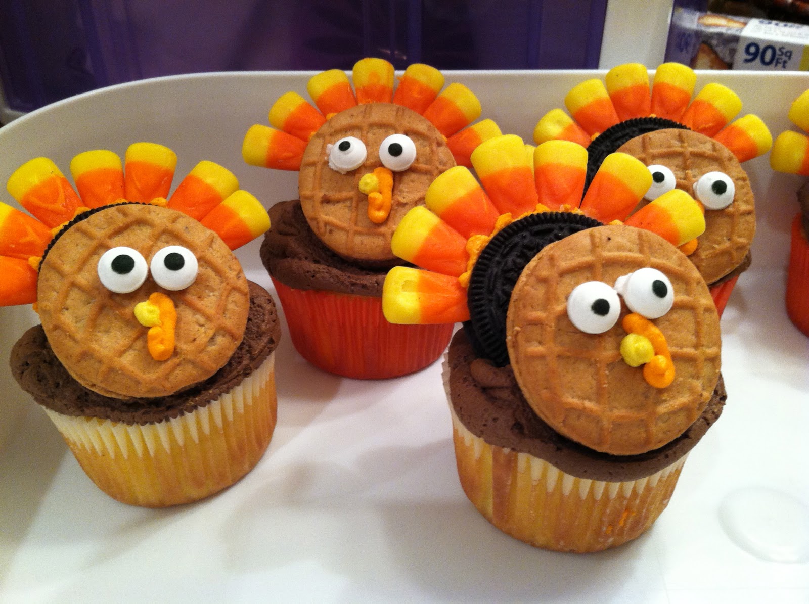 Kyla&amp;#39;s Cupcakes: Thanksgiving turkey cupcakes
