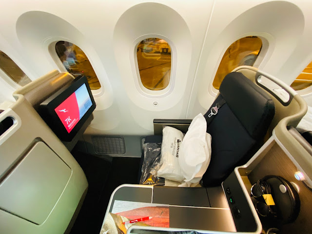 Review: Qantas QF49 Business Class Boeing 787-9 Drameliner Melbourne (MEL) to San Francisco (SFO)