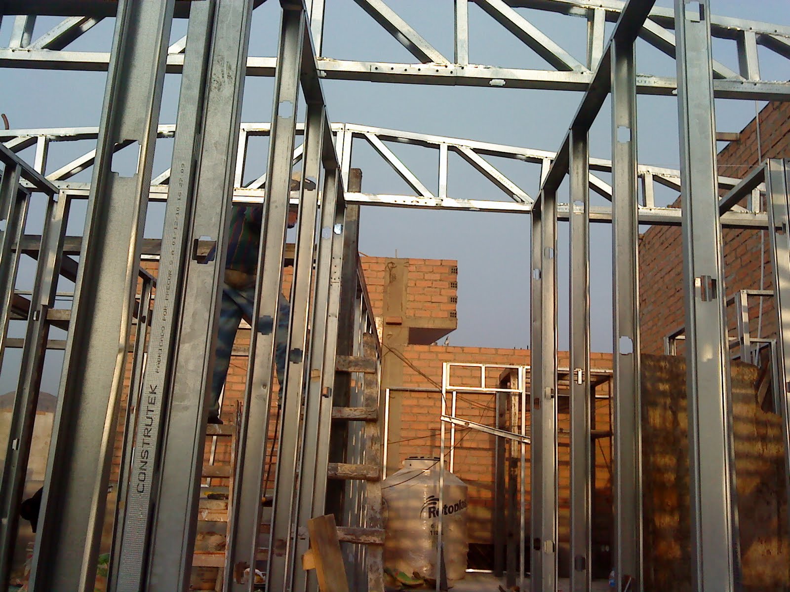 EDIFICACIONES CASAS MINIDEPARTAMENTOS DRYWALL: SMP / CASA DRYWALL