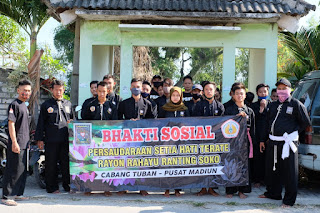 P S H T;  Lakukan Bakti Sosial Makam Umum Desa Rahayu Soko-Tuban