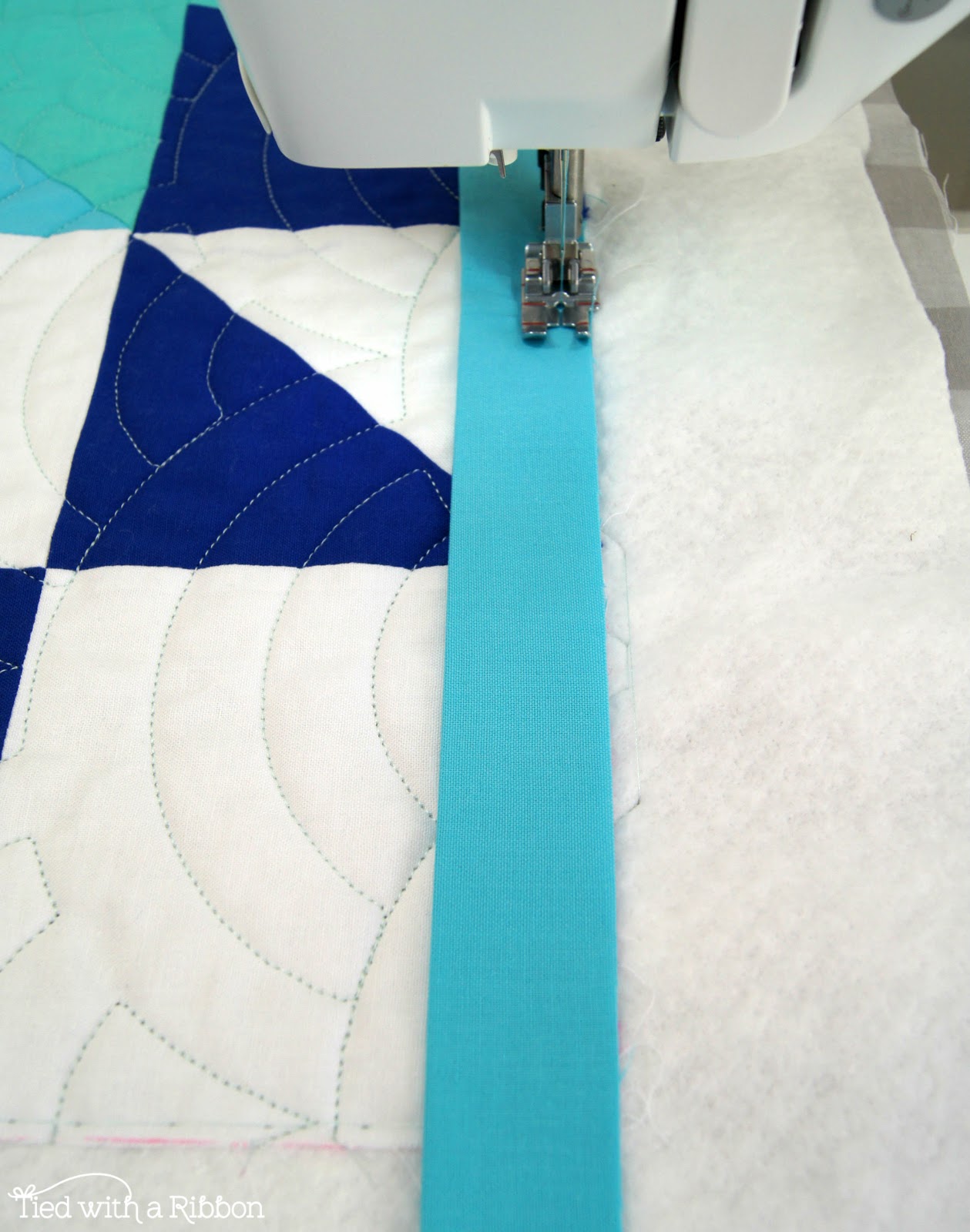 Tied with a Ribbon How to sew your Quilt Binding continuously around