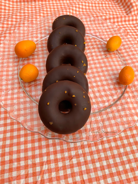 Donuts de kumquats y chocolate sin gluten