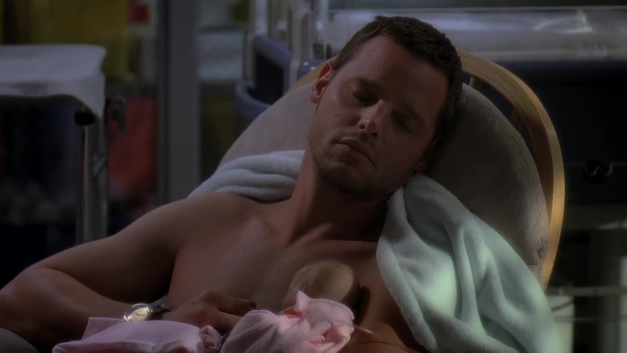 ausCAPS: Justin Chambers shirtless in Grey's Anatomy 6-08 "I