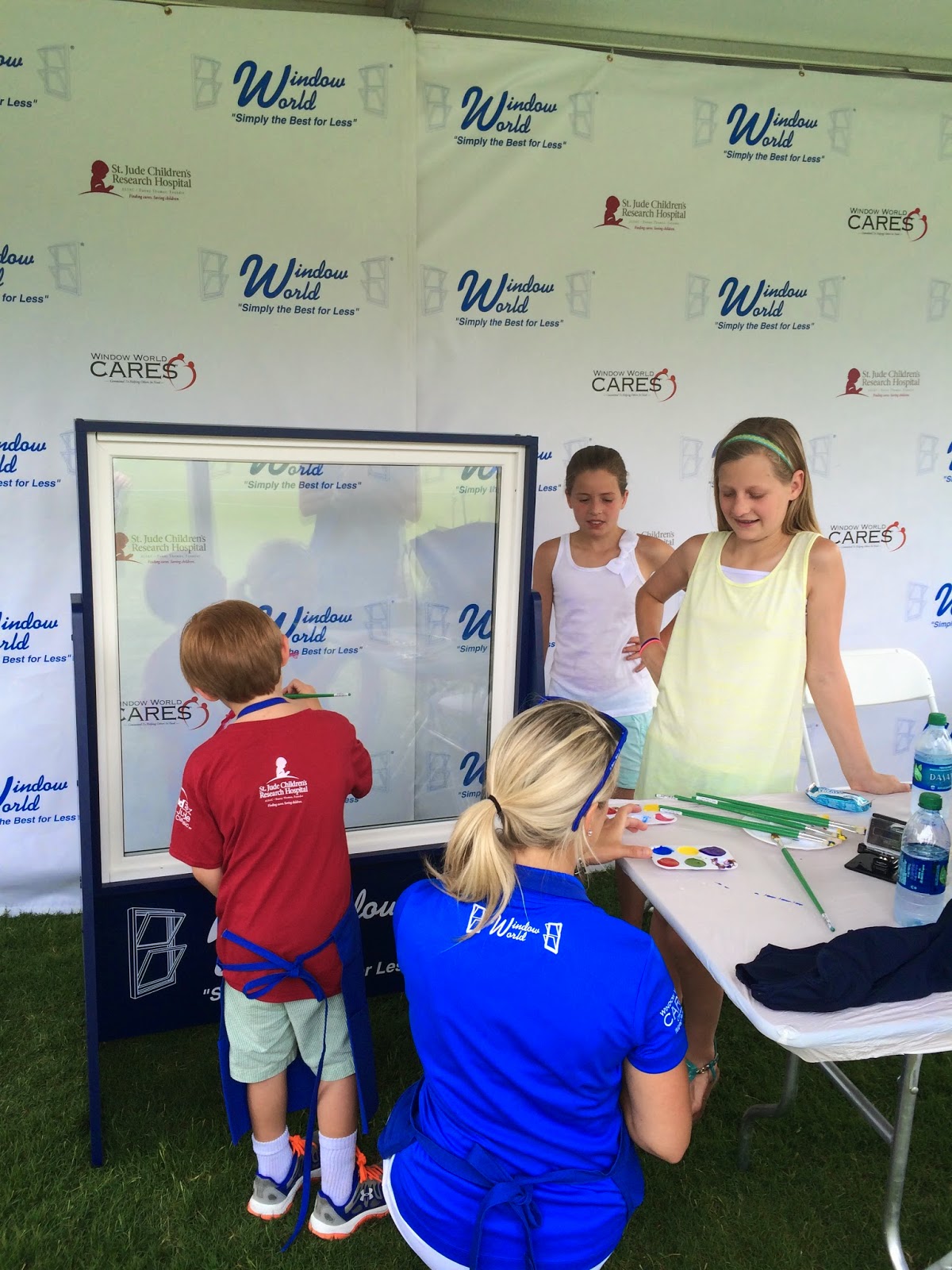 how much do lululemon employees make in florida gators