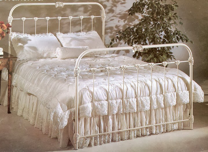 "La Rosa nel Vento." I Love Vintage Iron Beds, and American Country