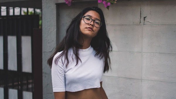 Alumna de SECUNDARIA denuncia que fue expulsada cuatro veces por llevar tops a clases; la tunden en redes Alumna de SECUNDARIA denuncia que fue expulsada cuatro veces por llevar tops a clases; la tunden en redes