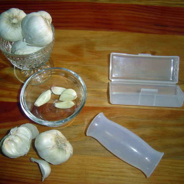 BEST Garlic Peeler EVER!