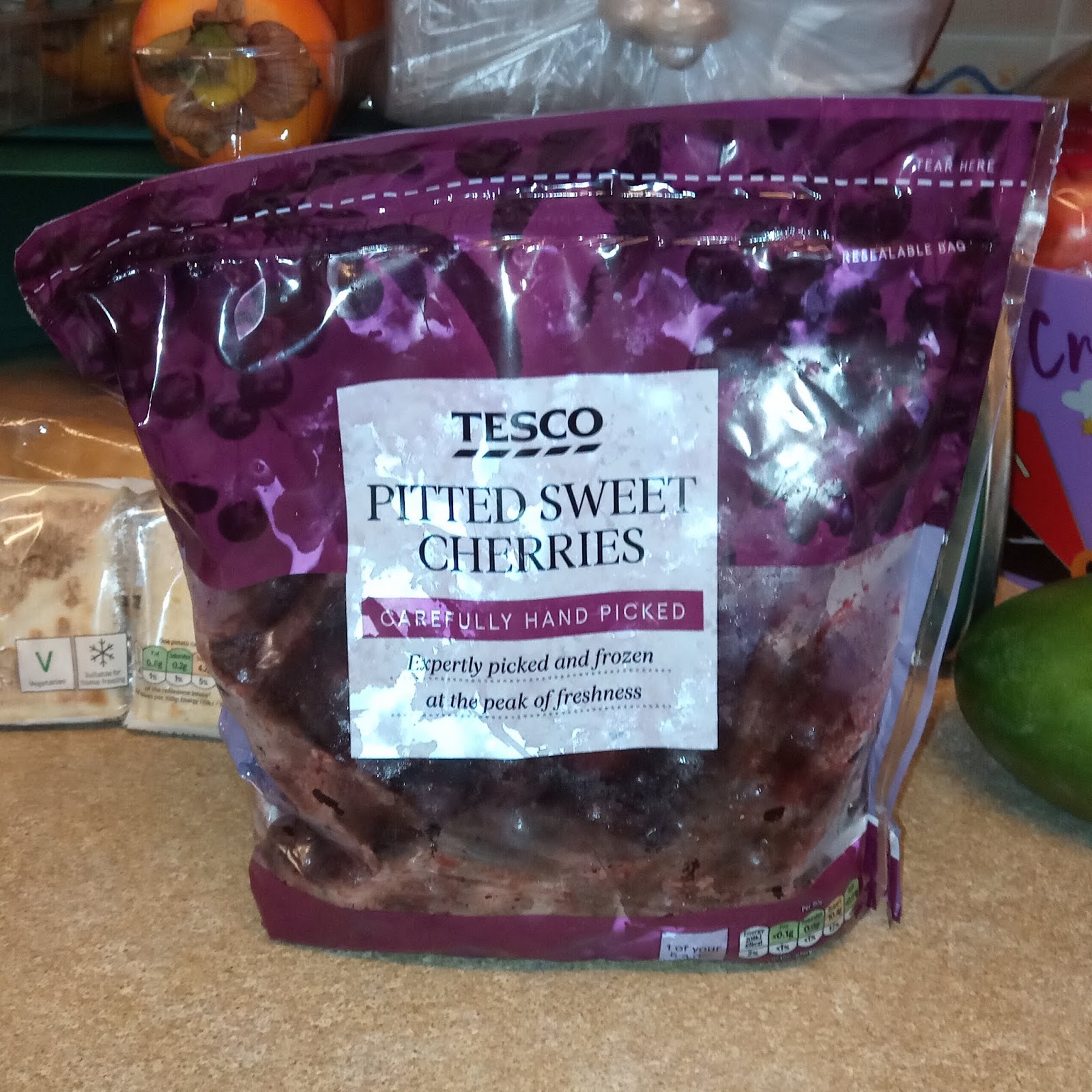 Supersupergirl's Food Reviews [Review] Tesco Pitted Dark Sweet